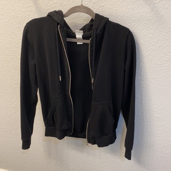 H&M black zip-up - Picture 2 of 6